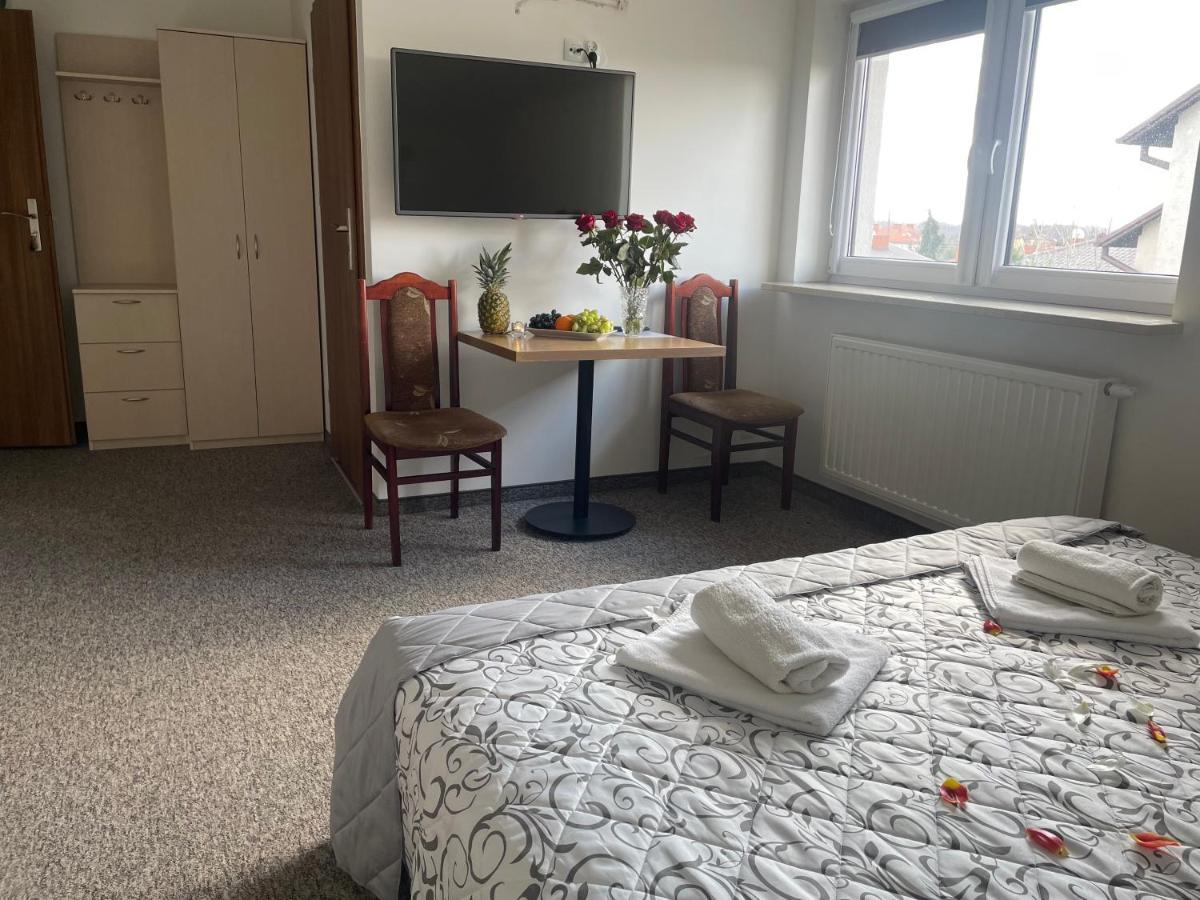 Hotelik Gold Рашин Екстериор снимка